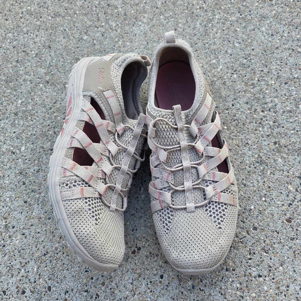 Skecher Outdoor Lifestyle Flats Women Size 8